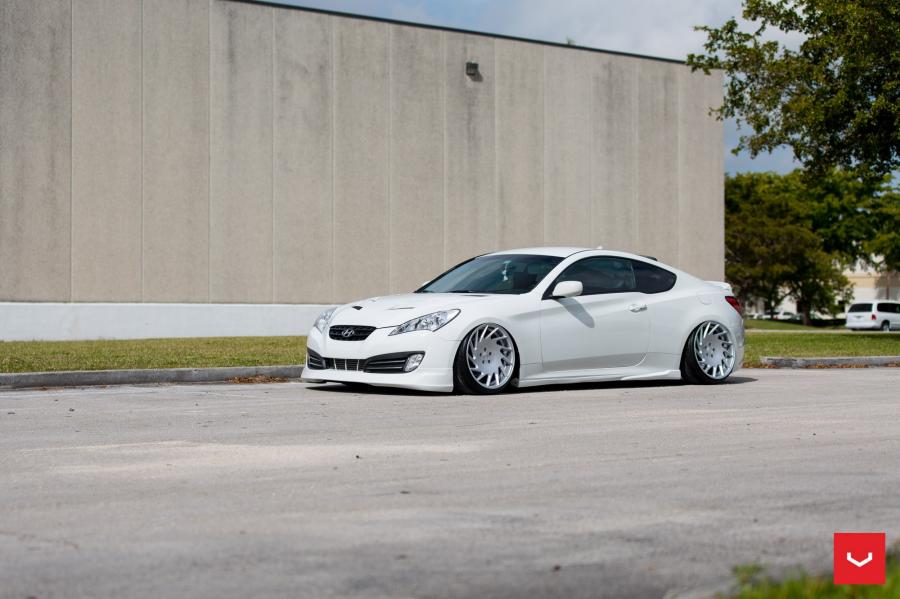  Hyundai Genesis on Vossen Wheels (VLE1) 2017 года  (фото 18 из 29)